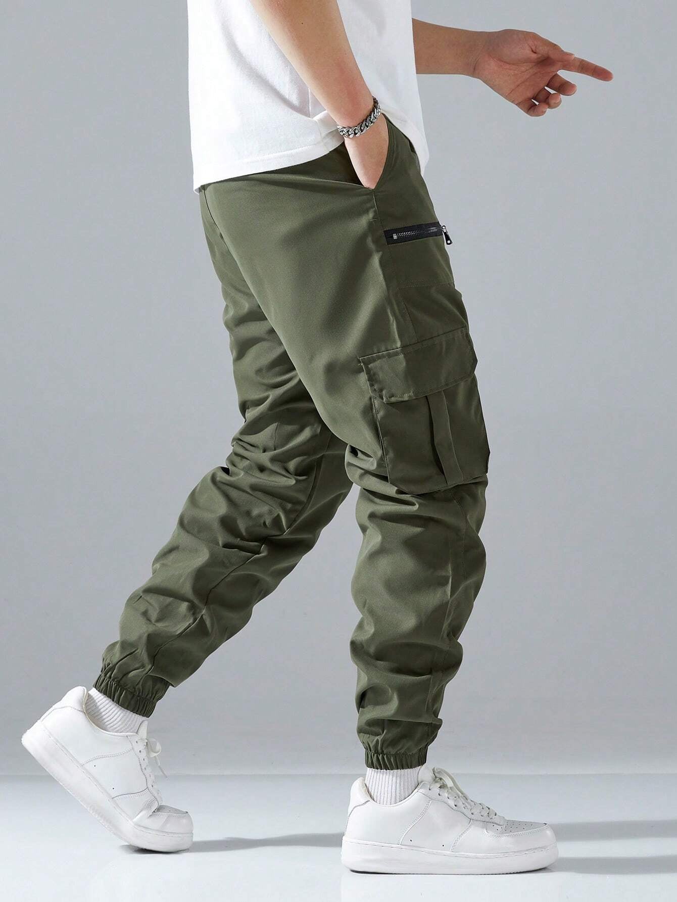 Manfinity Loose Fit Men'S Cargo Pants with Flap Pockets, Side Drawstring and Elastic Waist