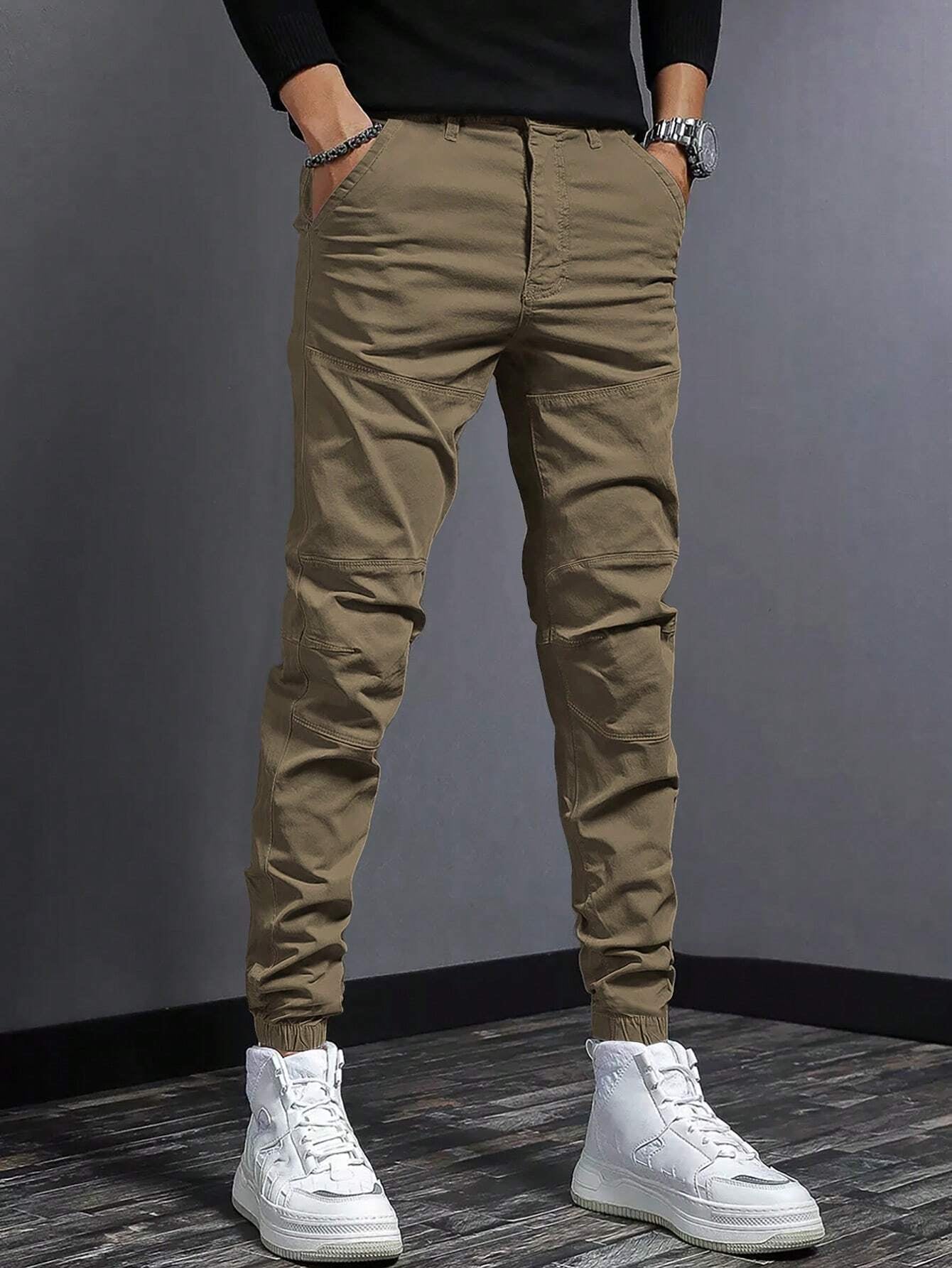 Manfinity Hypemode Men Solid Slant Pocket Pants