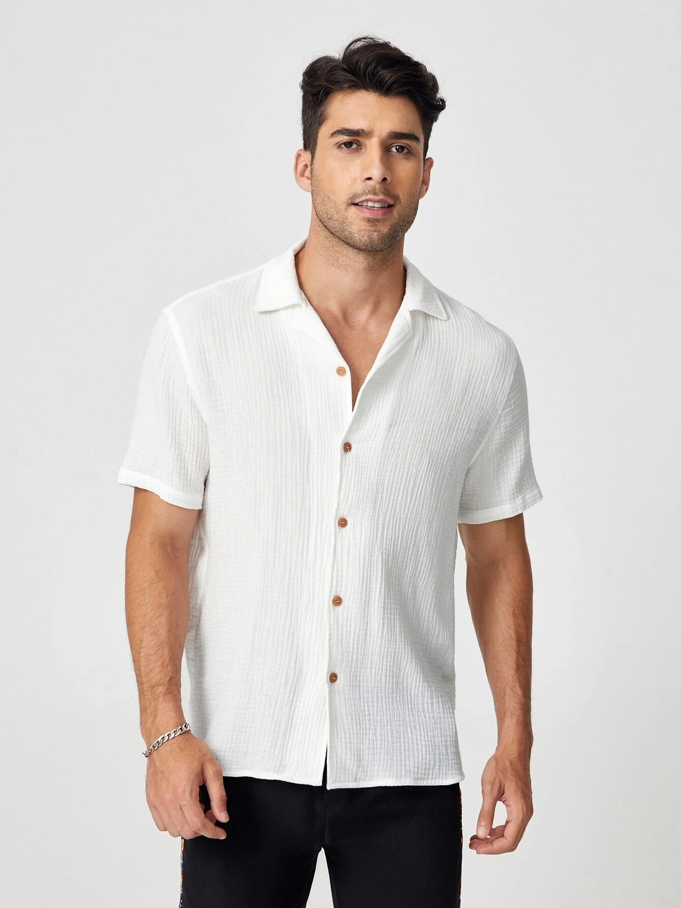 Manfinity Basics Men Cotton Solid Textured Button Front Shirt