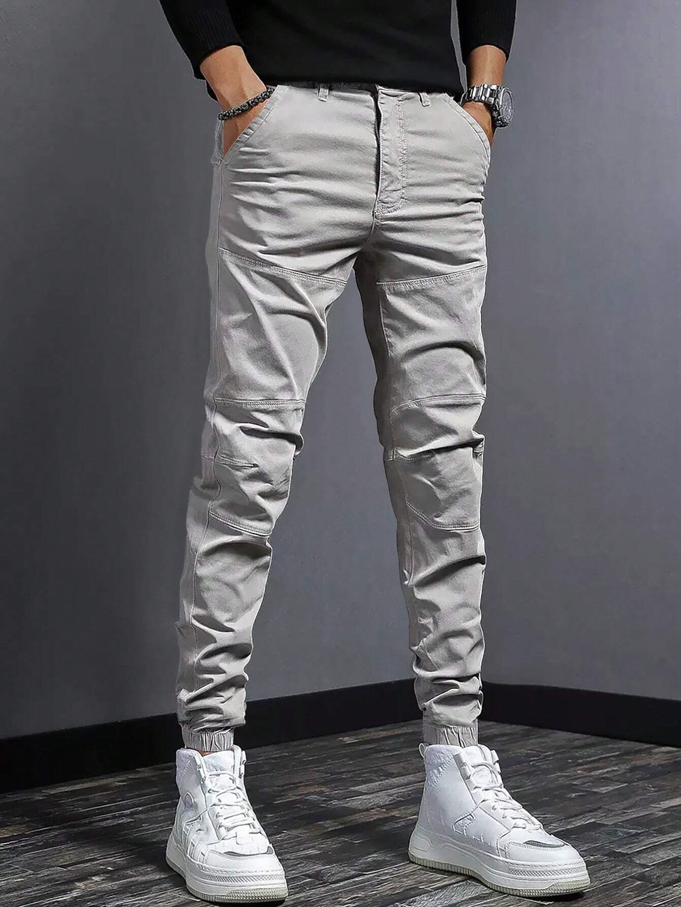 Manfinity Hypemode Men Solid Slant Pocket Pants