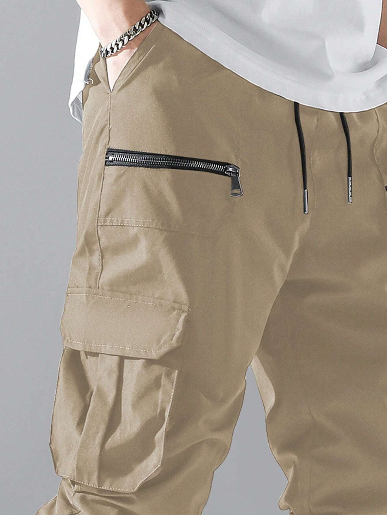 Manfinity Loose Fit Men'S Cargo Pants with Flap Pockets, Side Drawstring and Elastic Waist