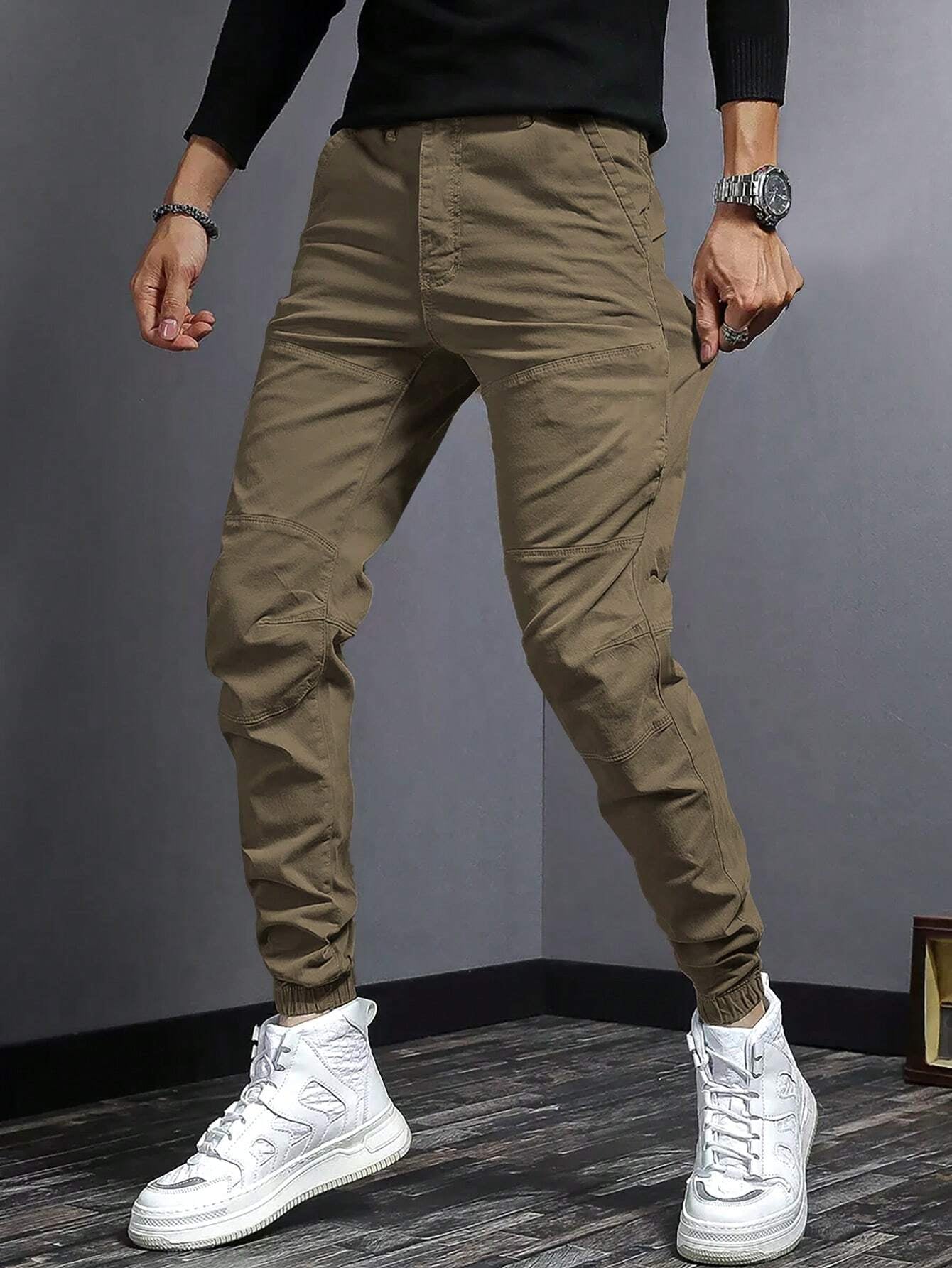 Manfinity Hypemode Men Solid Slant Pocket Pants