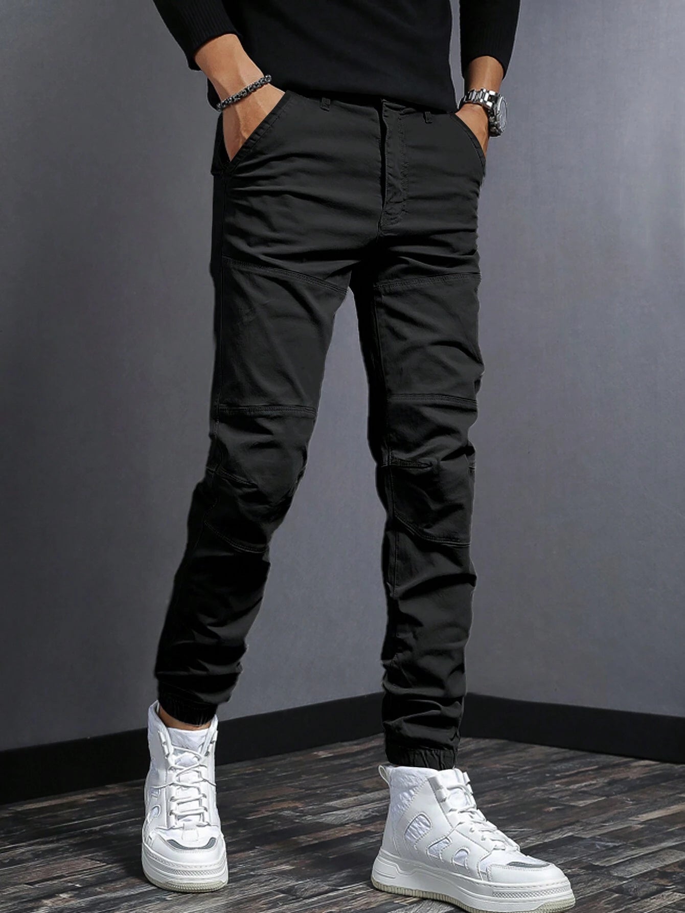 Manfinity Hypemode Men Solid Slant Pocket Pants