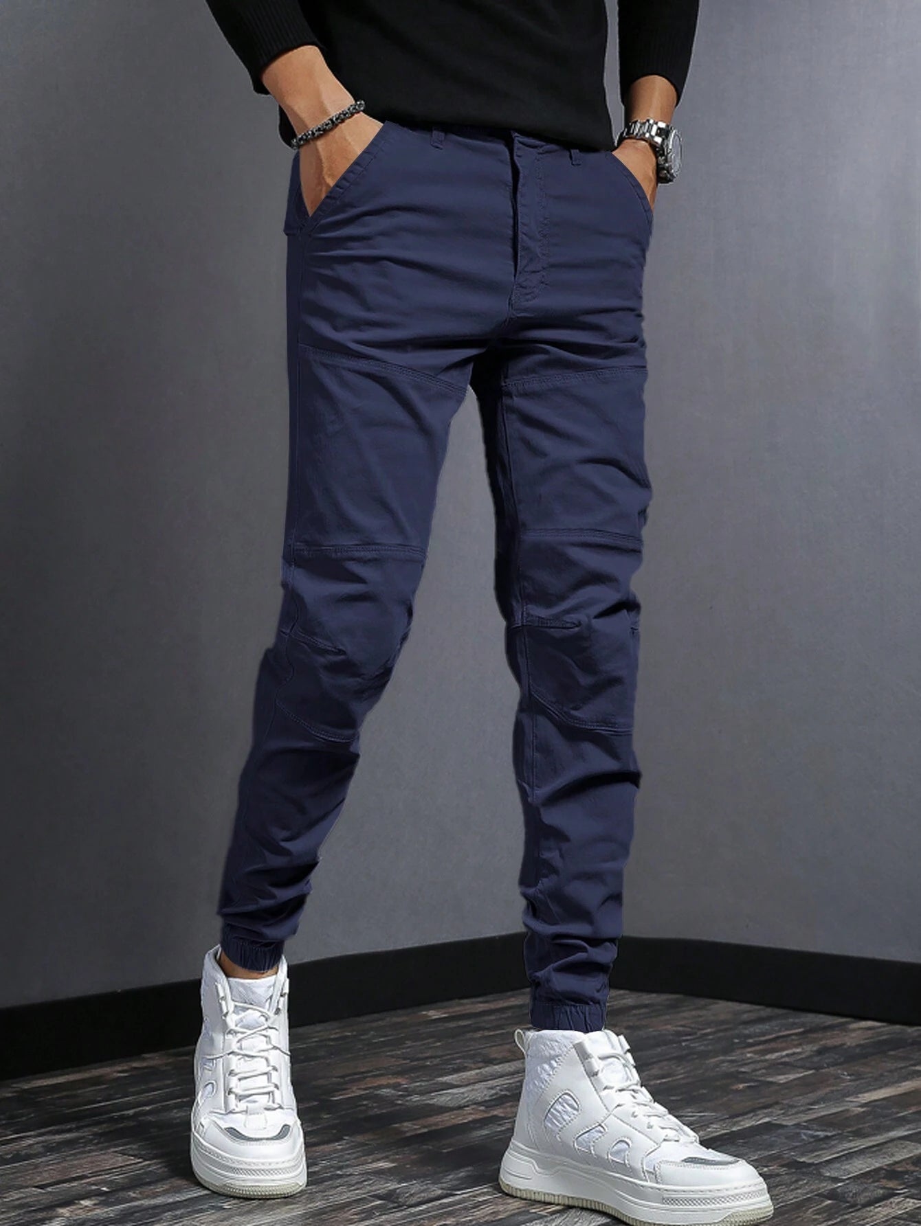 Manfinity Hypemode Men Solid Slant Pocket Pants