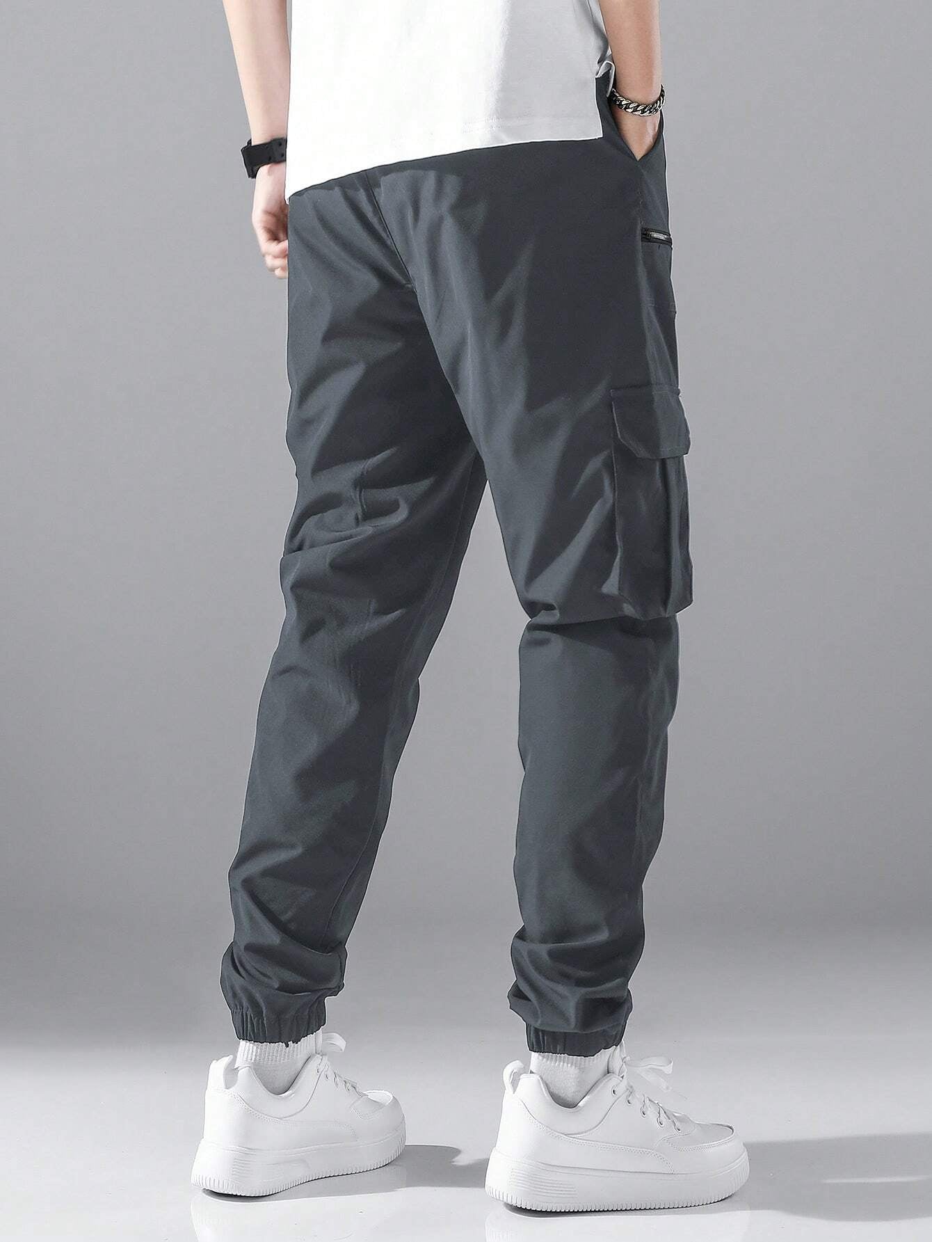 Manfinity Loose Fit Men'S Cargo Pants with Flap Pockets, Side Drawstring and Elastic Waist